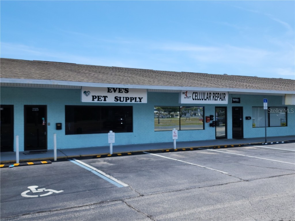 2323 S Ridgewood Avenue Edgewater FL 32141 V4933833 image1