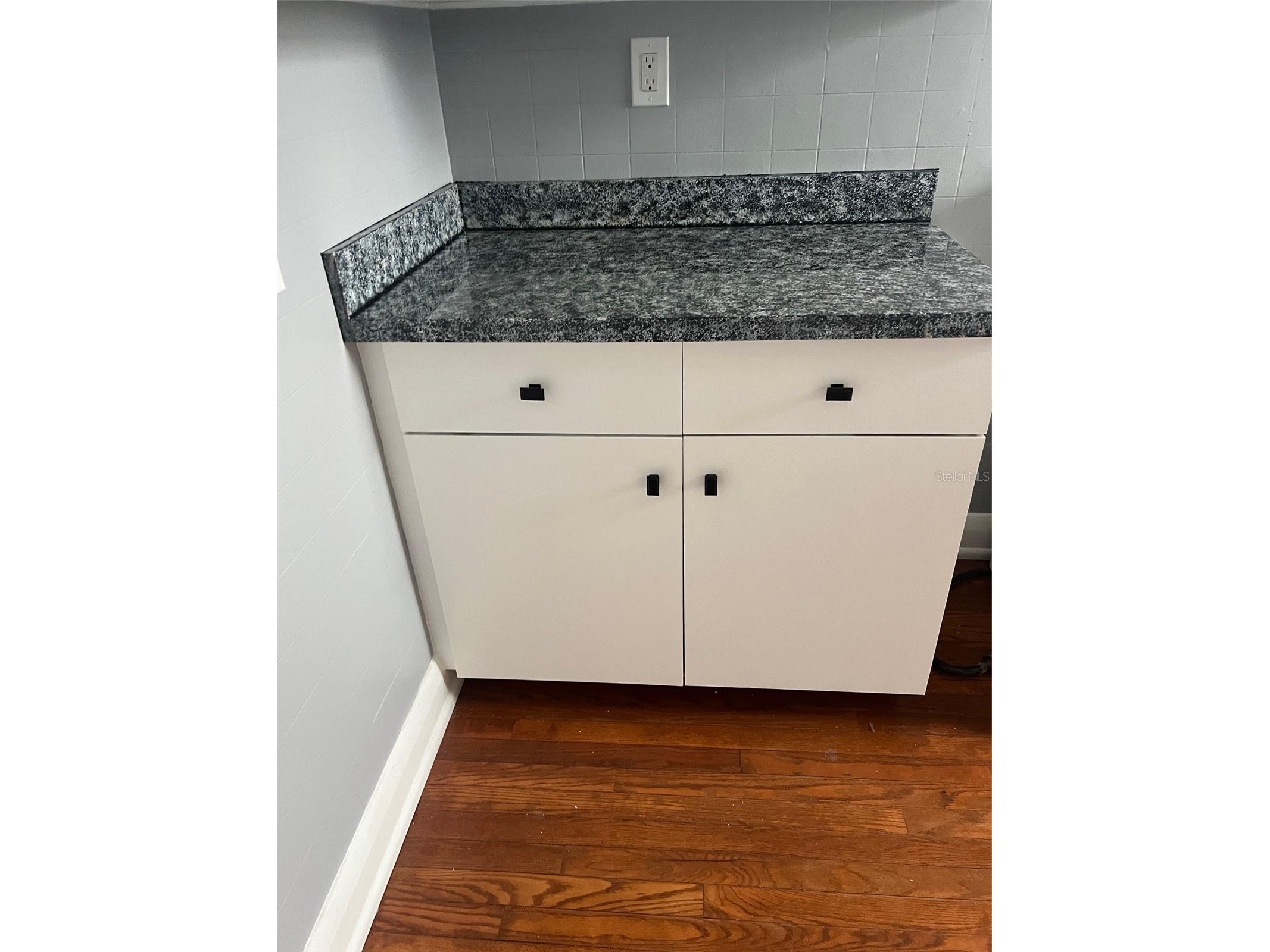 2323 W North B Street Tampa FL 33609 TB8453142 image11