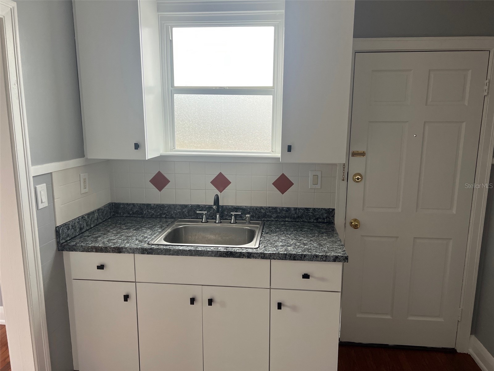 2323 W North B Street Tampa FL 33609 TB8453142 image12