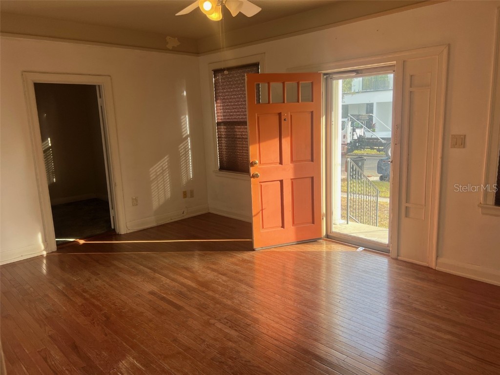 2323 W North B Street Tampa FL 33609 TB8453142 image2