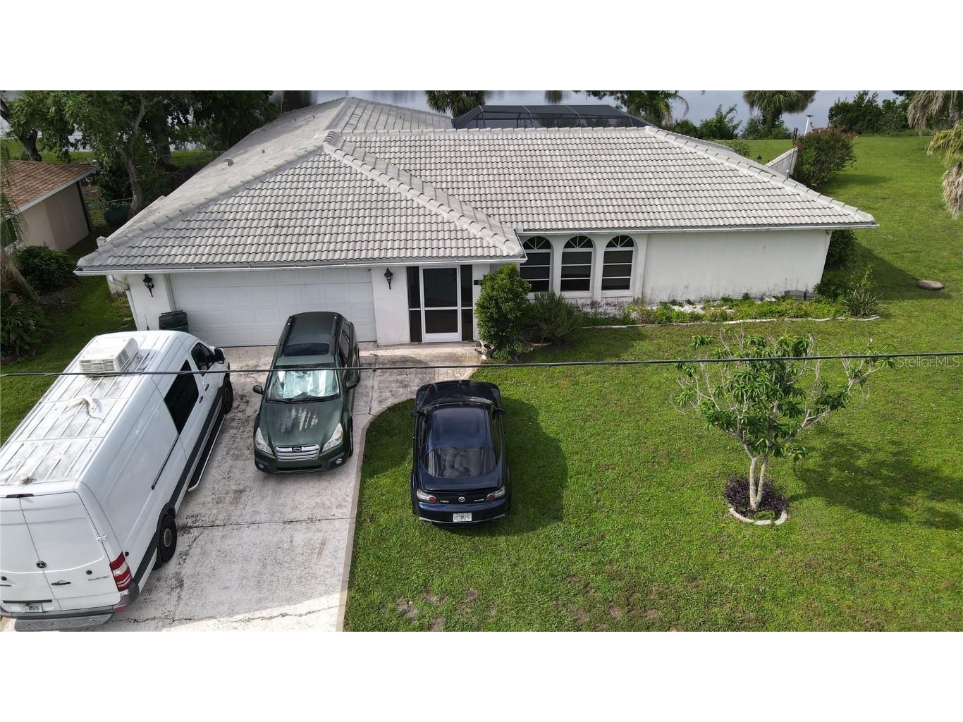 23231 Bark Avenue Punta Gorda FL 33980 - NIAGARA WATERWAY C7511655 image1