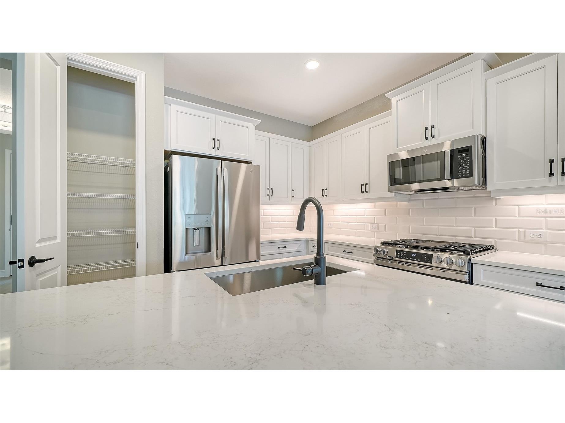 2324 Blue Mahoe Lane Sarasota FL 34240 A4700142 image16