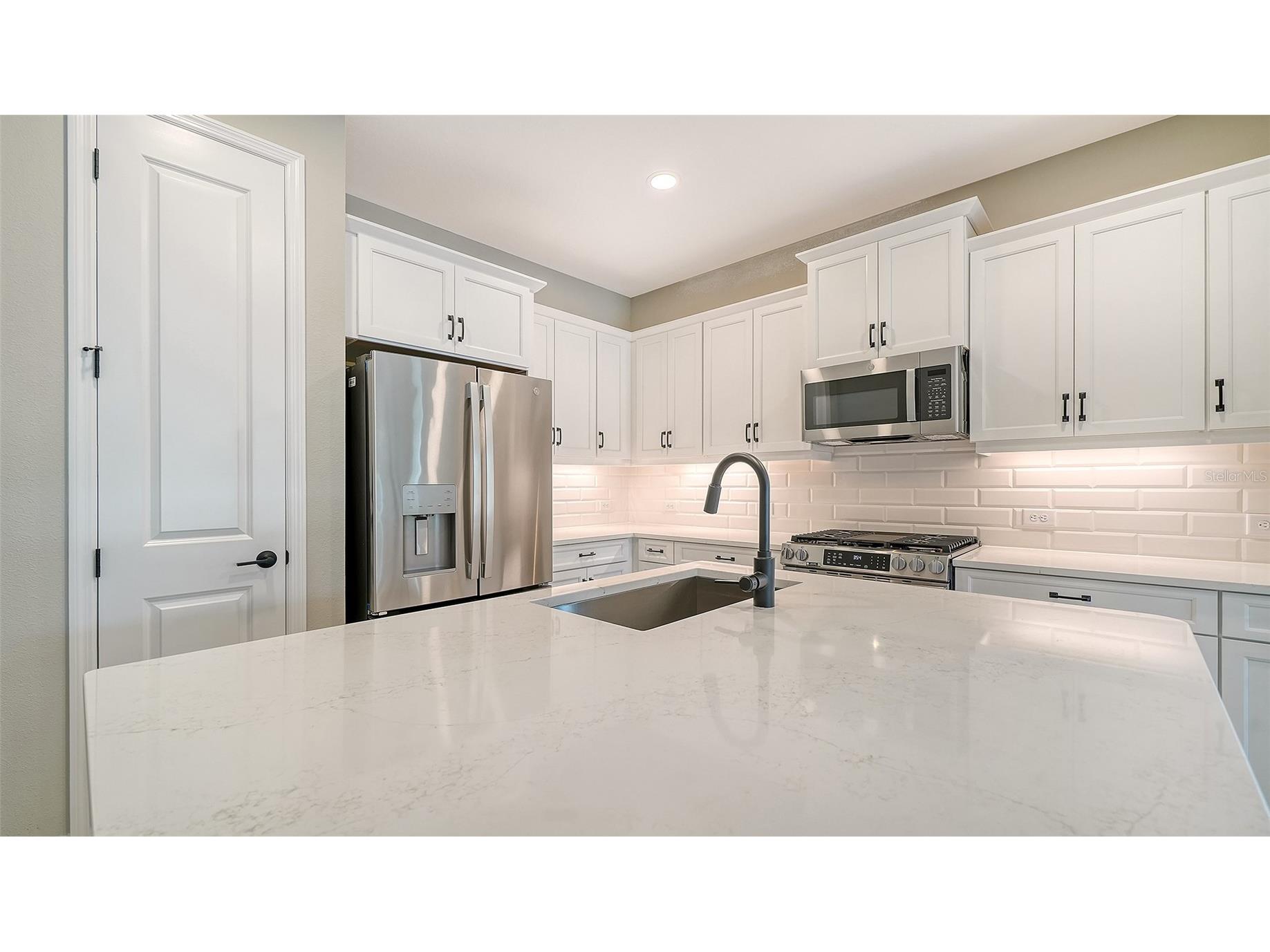 2324 Blue Mahoe Lane Sarasota FL 34240 A4700142 image18