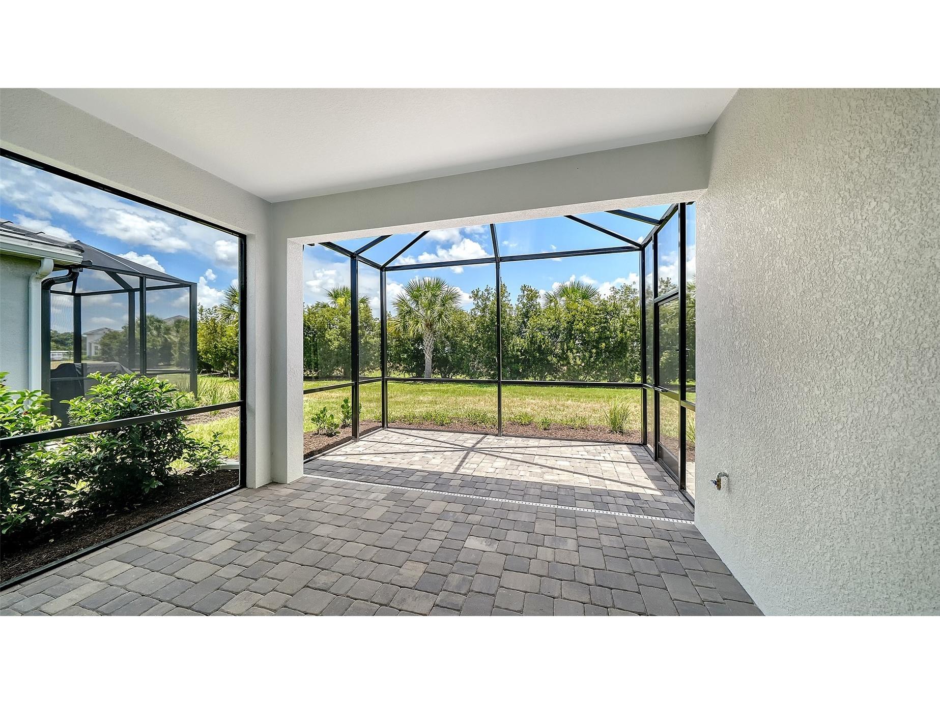 2324 Blue Mahoe Lane Sarasota FL 34240 A4700142 image8
