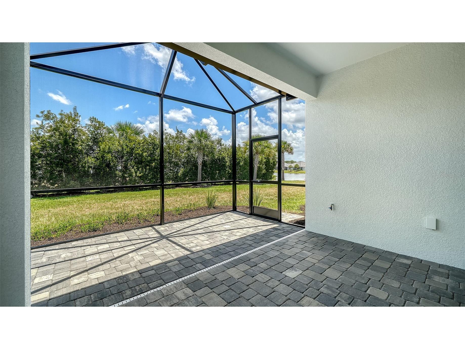 2324 Blue Mahoe Lane Sarasota FL 34240 A4700142 image9