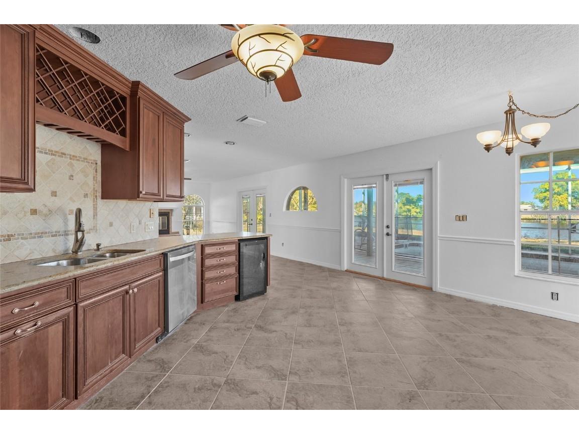 23240 Fullerton Avenue Punta Gorda FL 33980 A4676748 image5