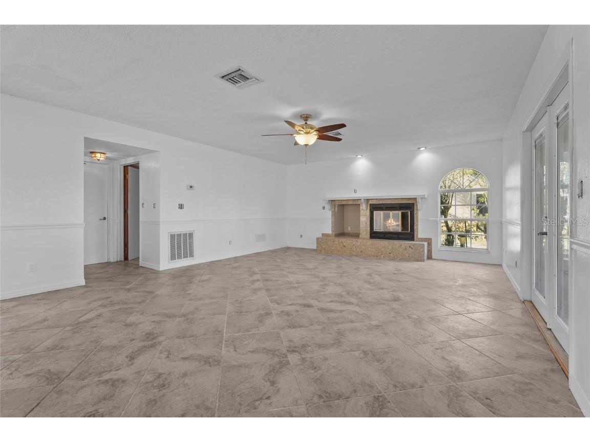 23240 Fullerton Avenue Punta Gorda FL 33980 A4676748 image7