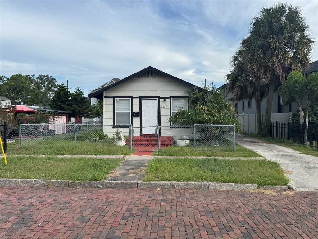 2325 4th Avenue S Saint Petersburg FL 33712 TB8430055 image1