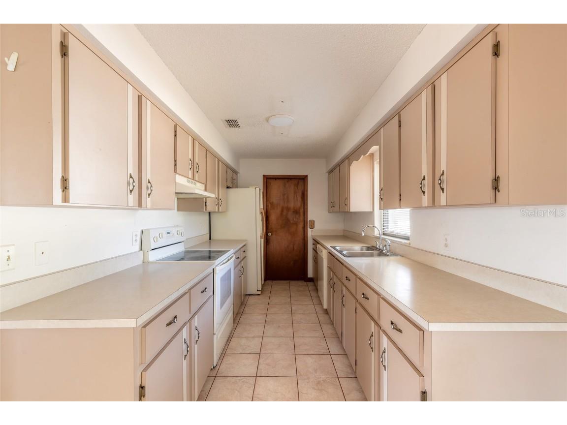 2325 Date Palm Drive Edgewater FL 32141 V4946555 image10