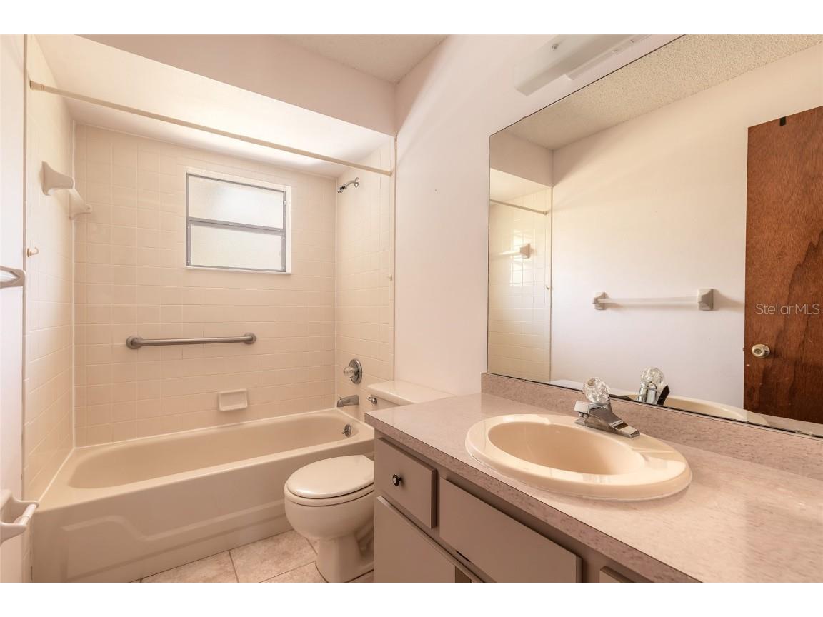 2325 Date Palm Drive Edgewater FL 32141 V4946555 image16