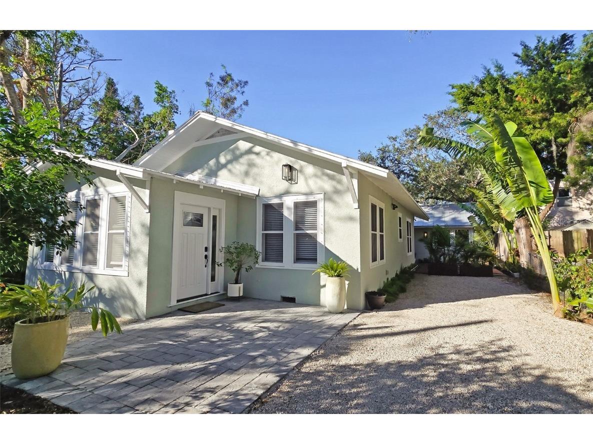 2325 Ixora Avenue Sarasota FL 34234 A4630460 image1