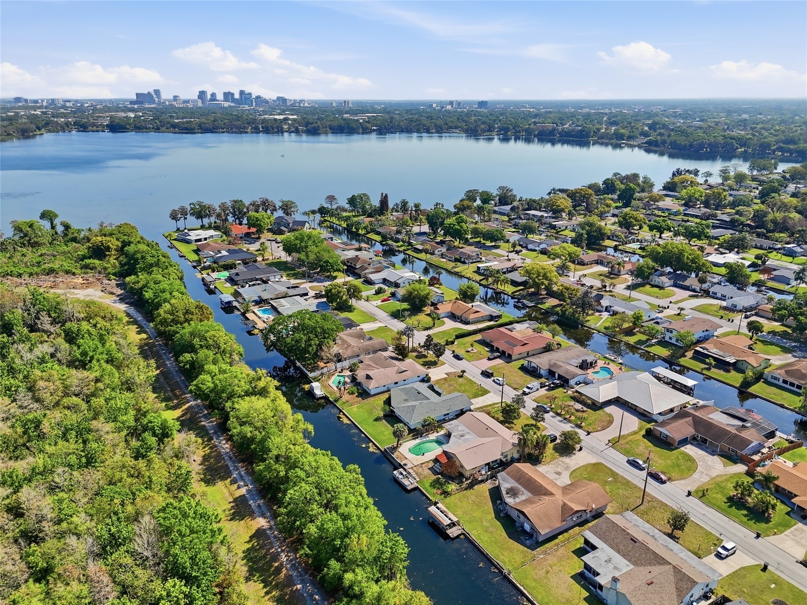 2325 Lauderdale Court Orlando FL 32805 - Clear Lake O6380858 image3