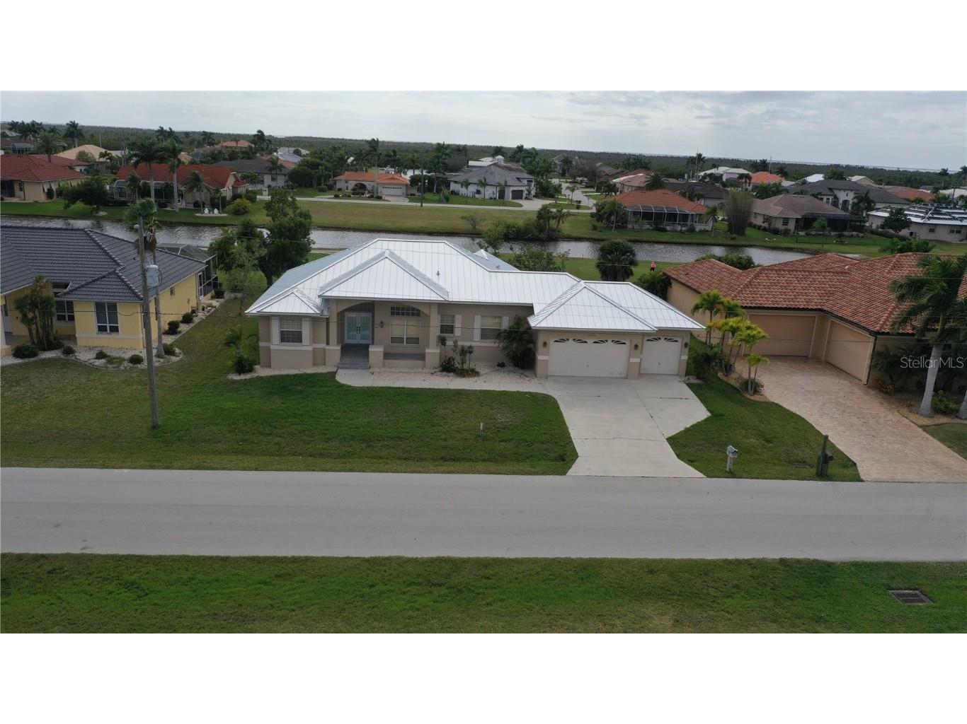 2325 Padre Island Drive Punta Gorda FL 33950 C7482468 image1