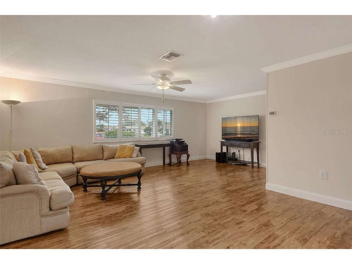 2325 Riverbluff Parkway #V247 Sarasota FL 34231 A4636607 image10