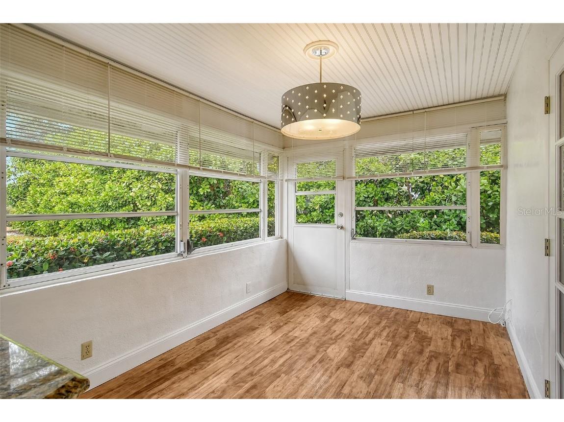 2325 Riverbluff Parkway #V247 Sarasota FL 34231 A4636607 image16