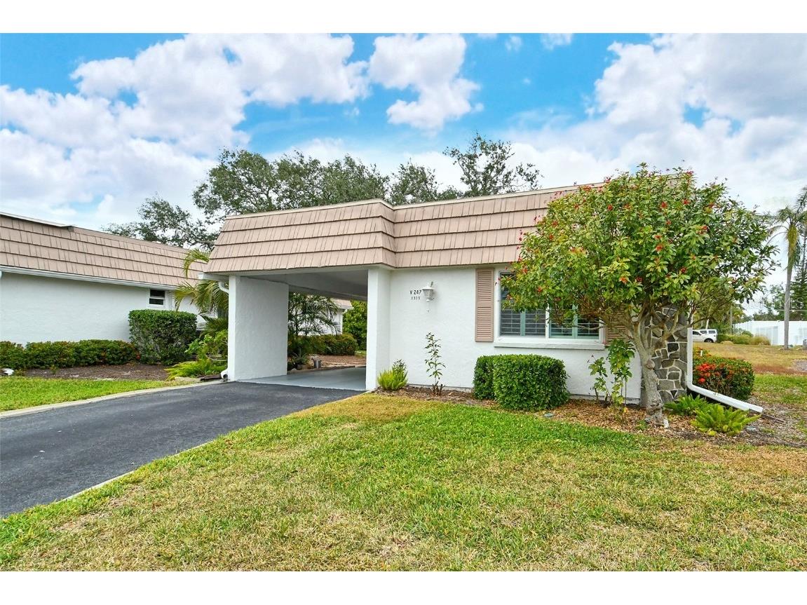 2325 Riverbluff Parkway #V247 Sarasota FL 34231 A4636607 image3
