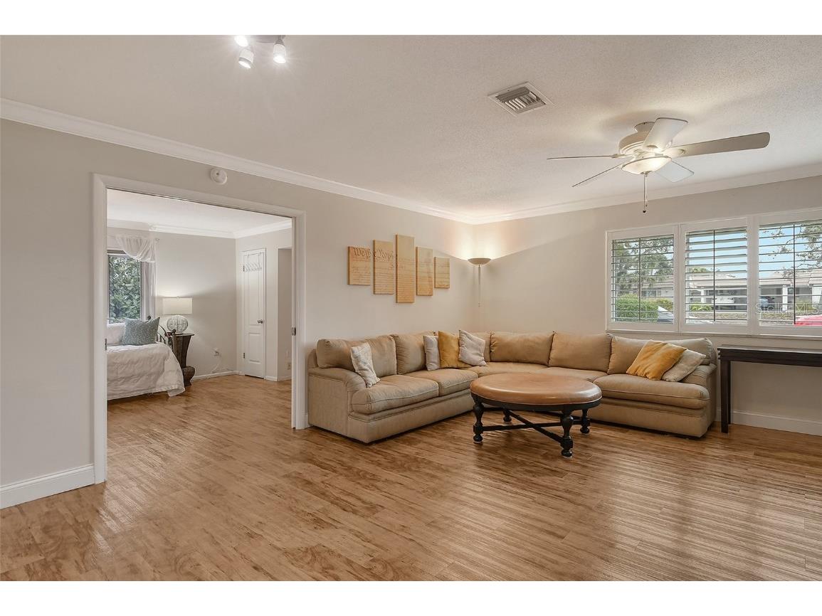 2325 Riverbluff Parkway #V247 Sarasota FL 34231 A4636607 image9