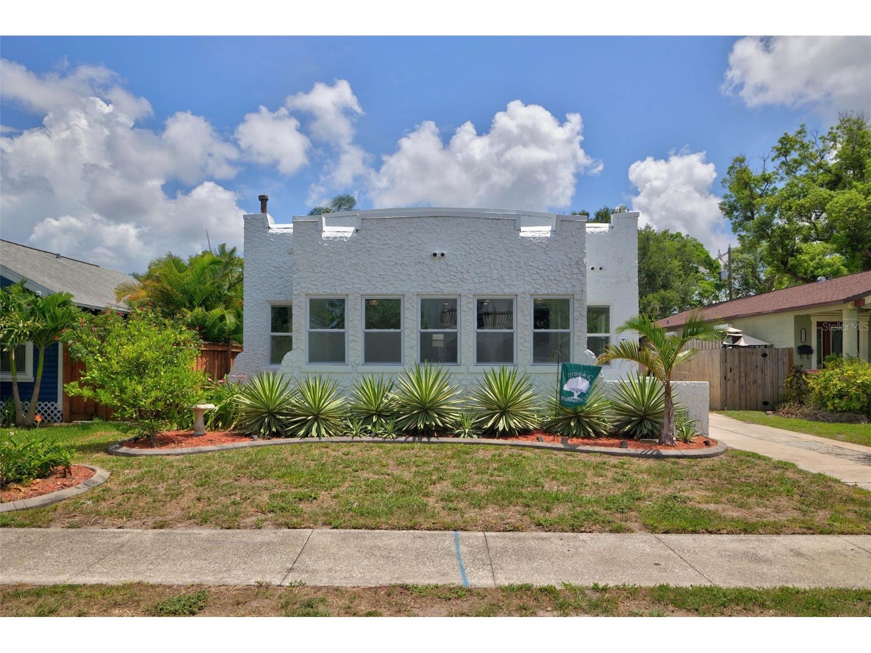 2326 4th Avenue N Saint Petersburg FL 33713 TB8520316 image1