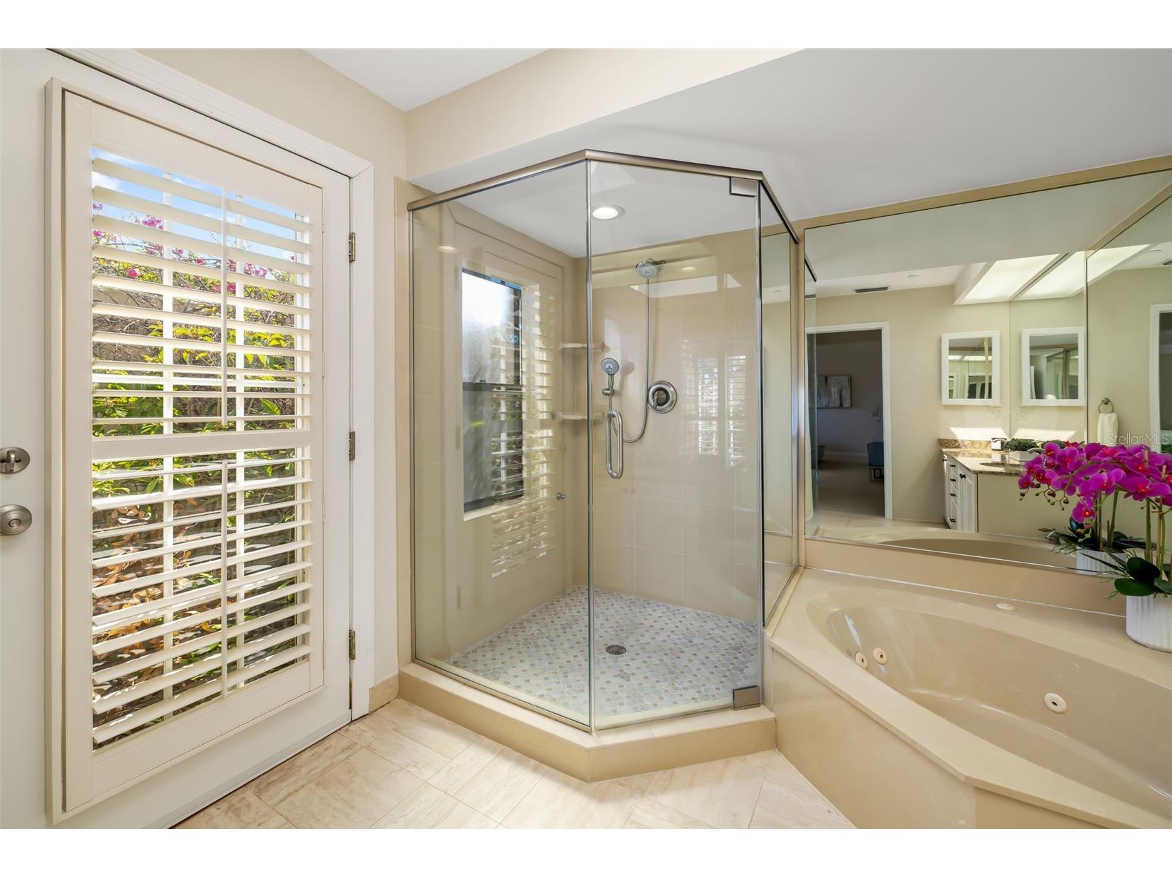 2326 Harbour Oaks Drive Longboat Key FL 34228 A4683180 image27