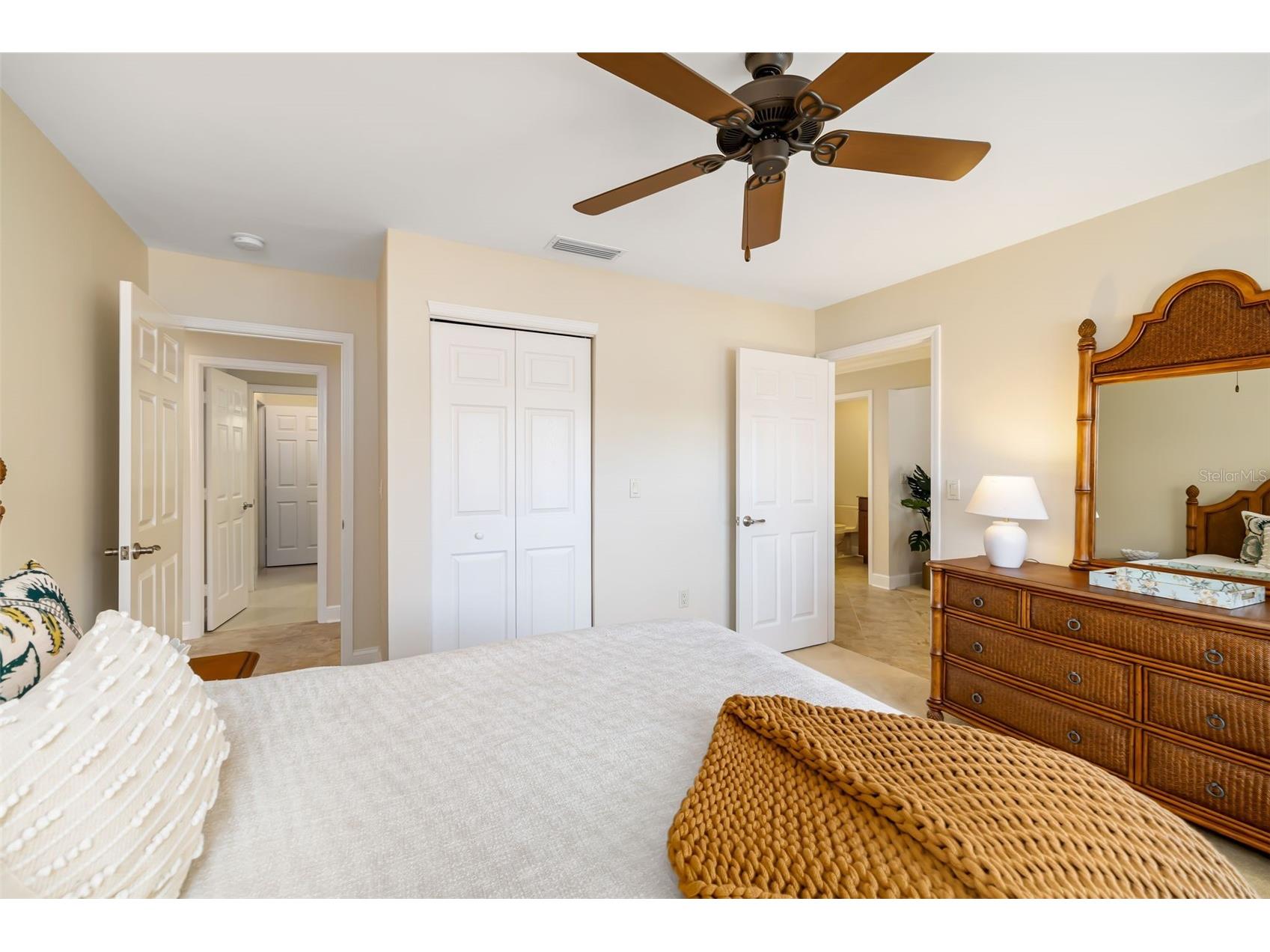 2326 Harbour Oaks Drive Longboat Key FL 34228 A4683180 image30