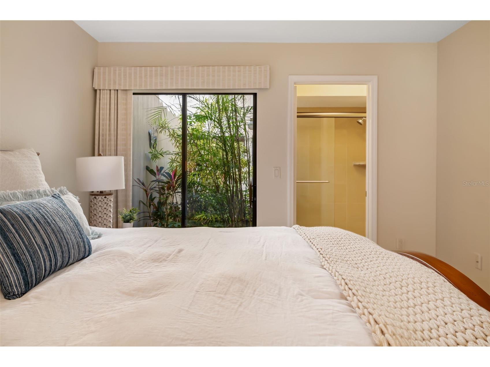 2326 Harbour Oaks Drive Longboat Key FL 34228 A4683180 image36
