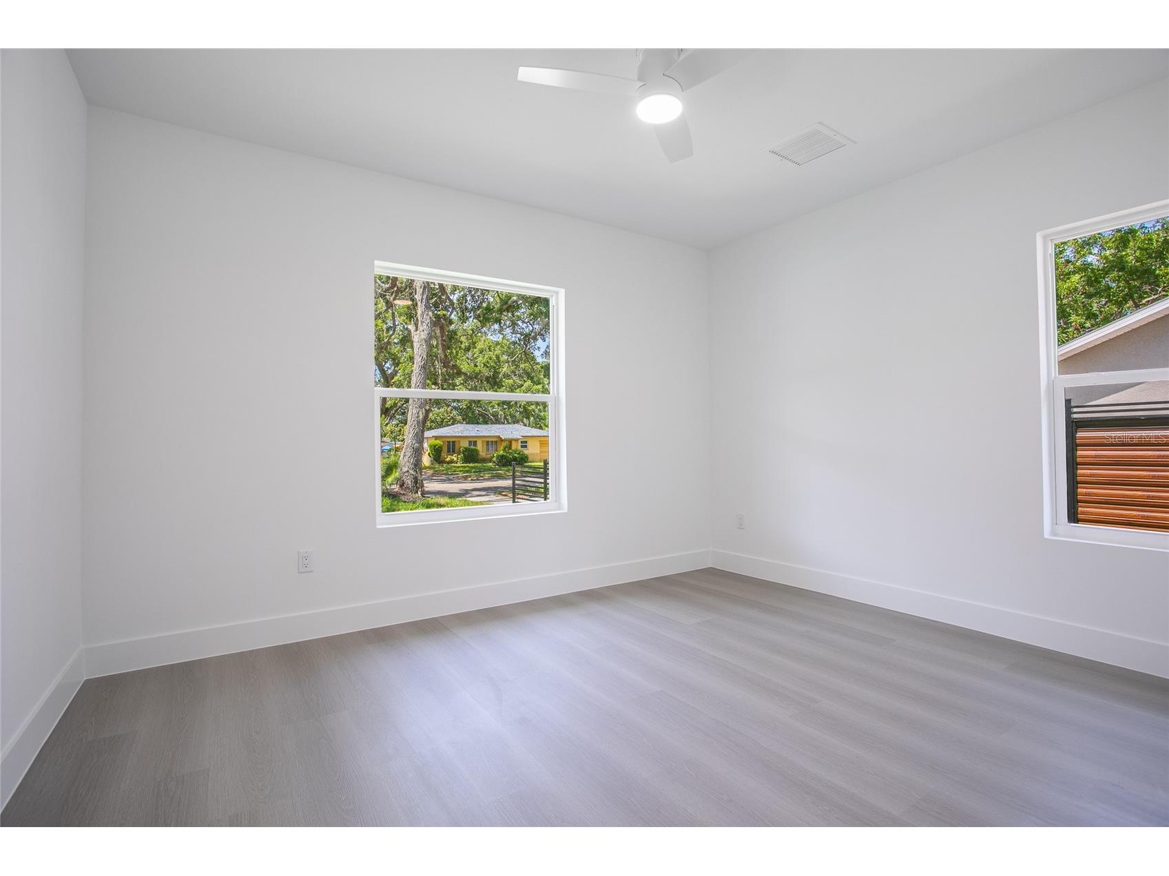 2327/2329 26th Avenue S Saint Petersburg FL 33712 TB8488953 image16