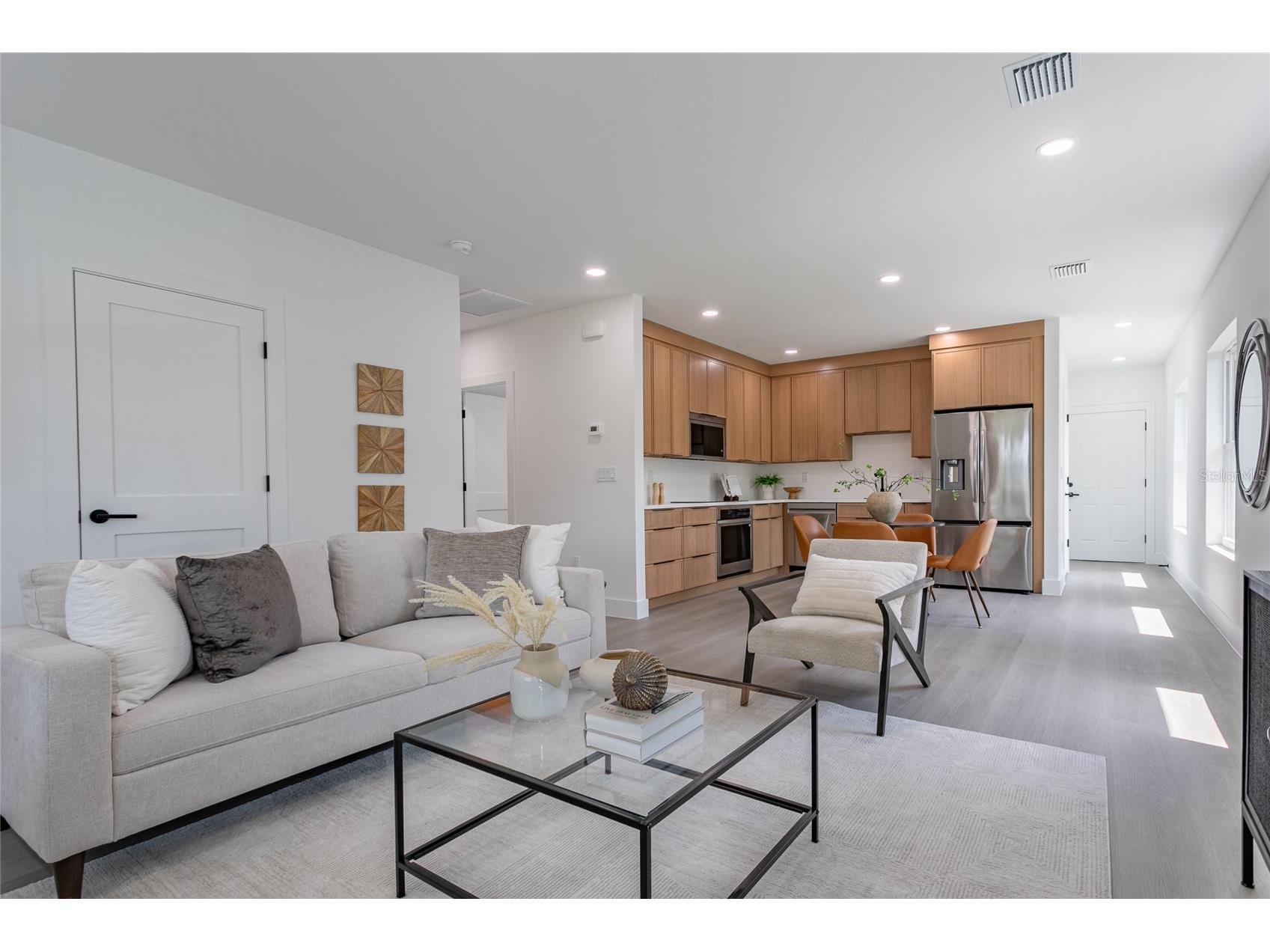 2327/2329 26th Avenue S Saint Petersburg FL 33712 TB8488953 image3