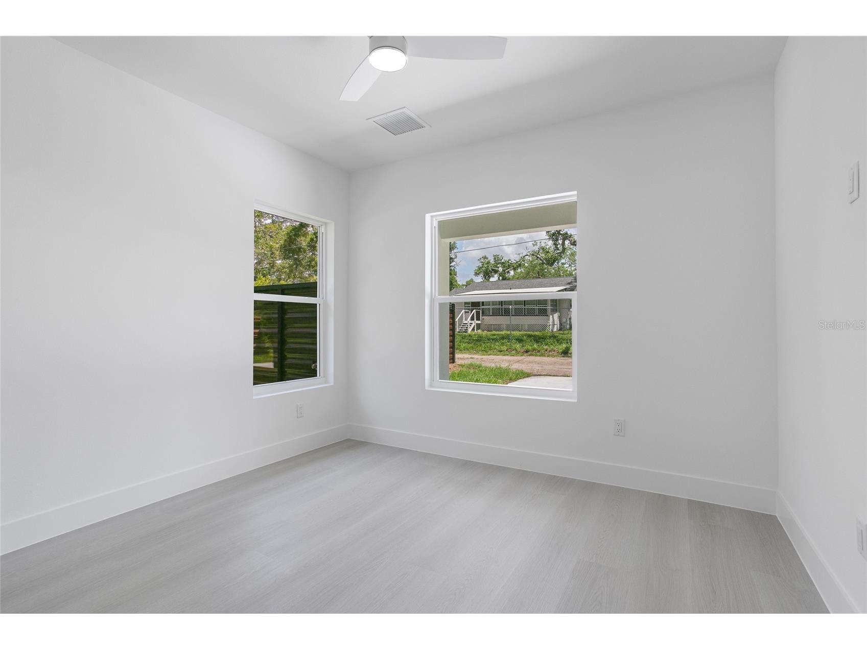 2327/2329 26th Avenue S Saint Petersburg FL 33712 TB8488953 image32