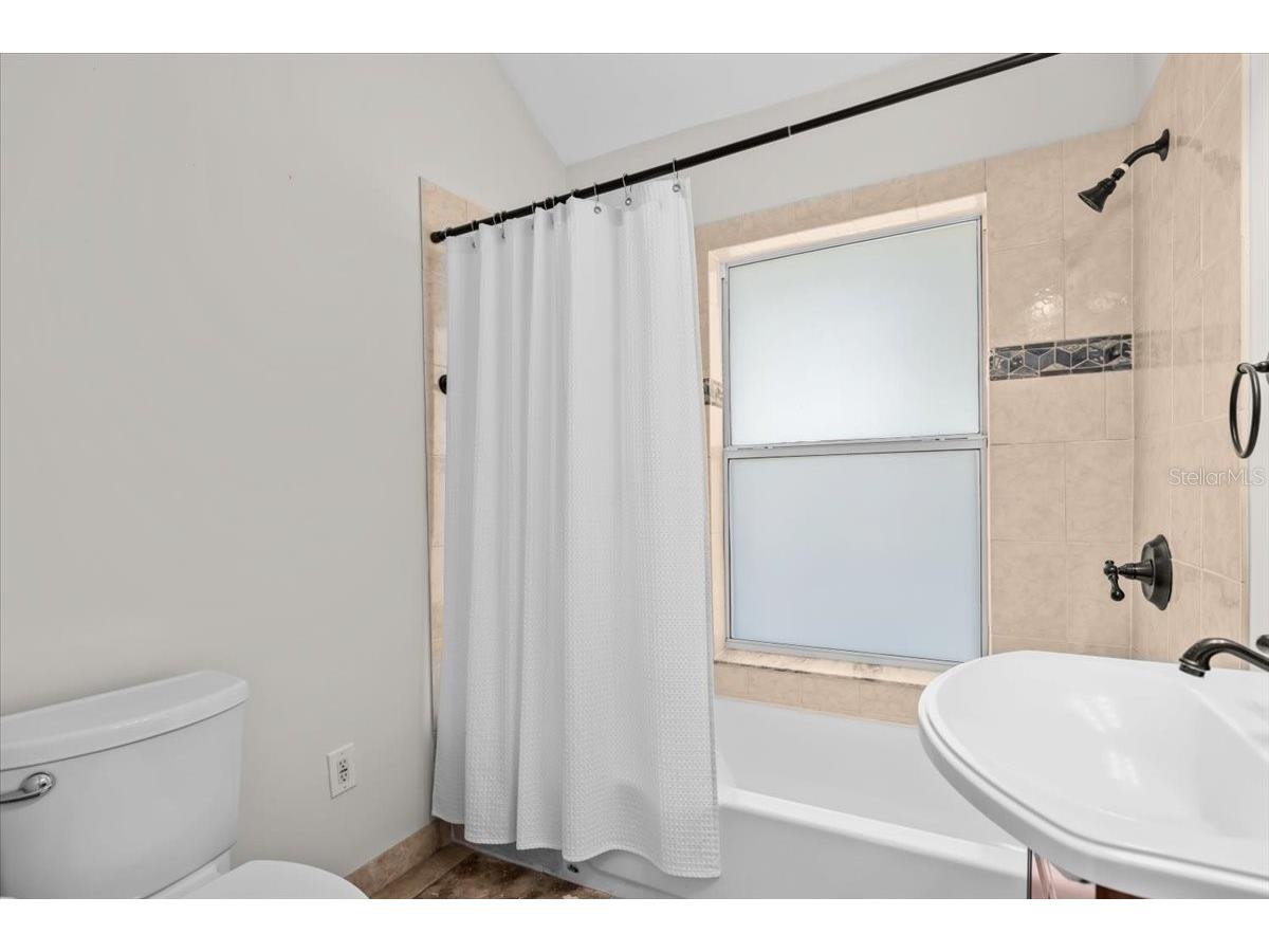2327 4th Avenue N Saint Petersburg FL 33713 TB8474461 image32