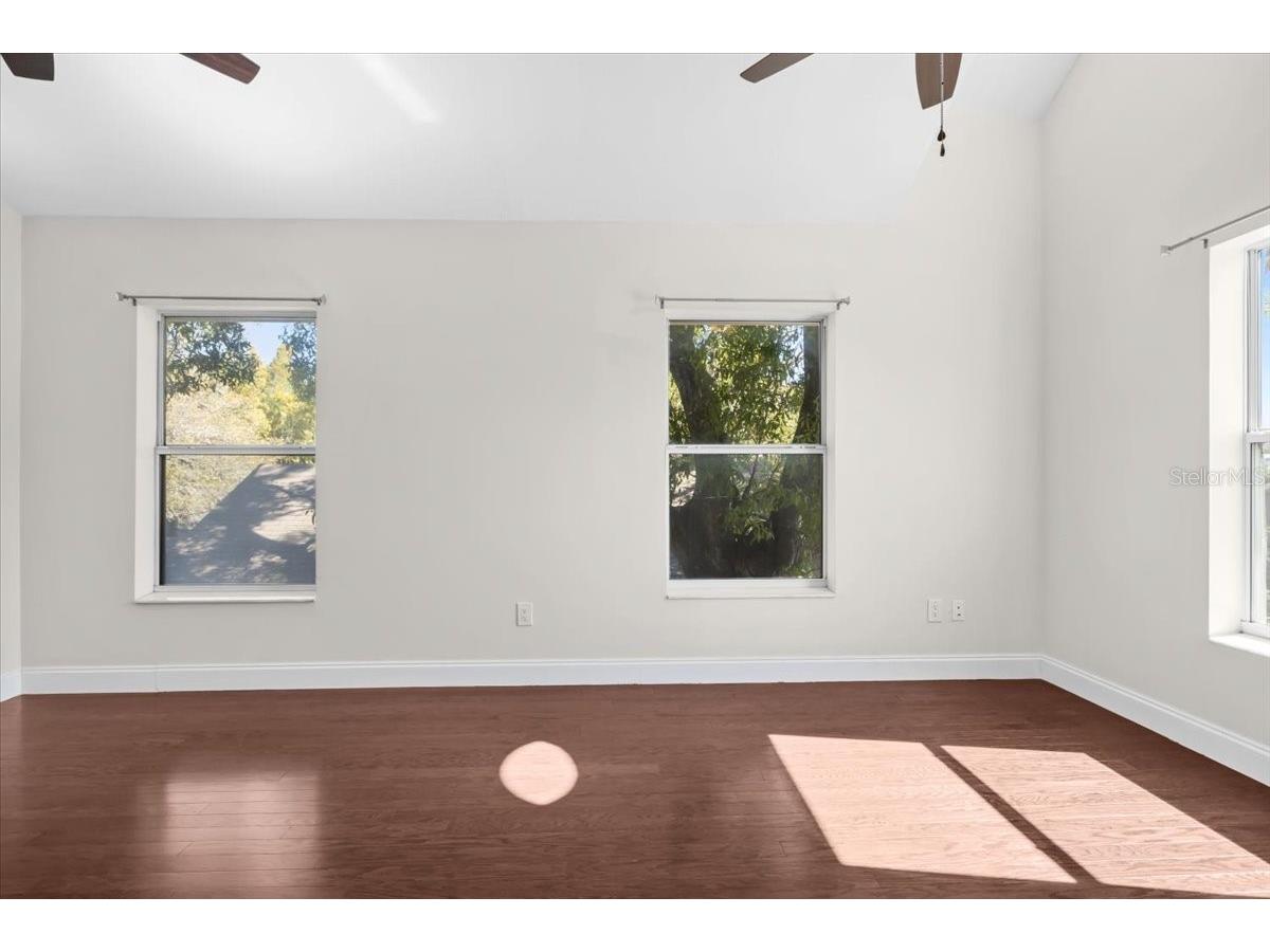 2327 4th Avenue N Saint Petersburg FL 33713 TB8474461 image33