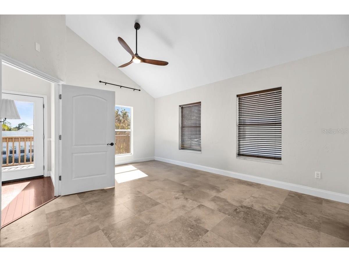 2327 4th Avenue N Saint Petersburg FL 33713 TB8474461 image35