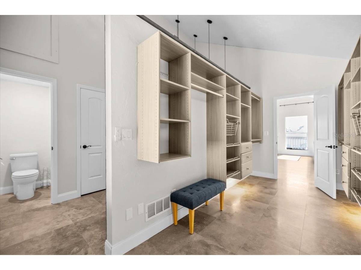 2327 4th Avenue N Saint Petersburg FL 33713 TB8474461 image38