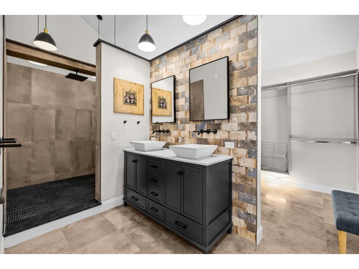 2327 4th Avenue N Saint Petersburg FL 33713 TB8474461 image39