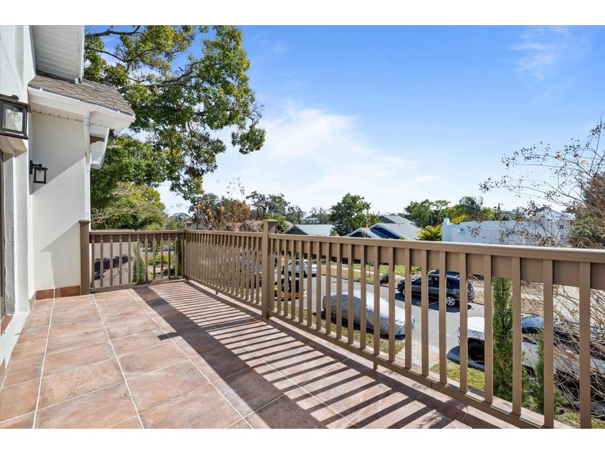 2327 4th Avenue N Saint Petersburg FL 33713 TB8474461 image44