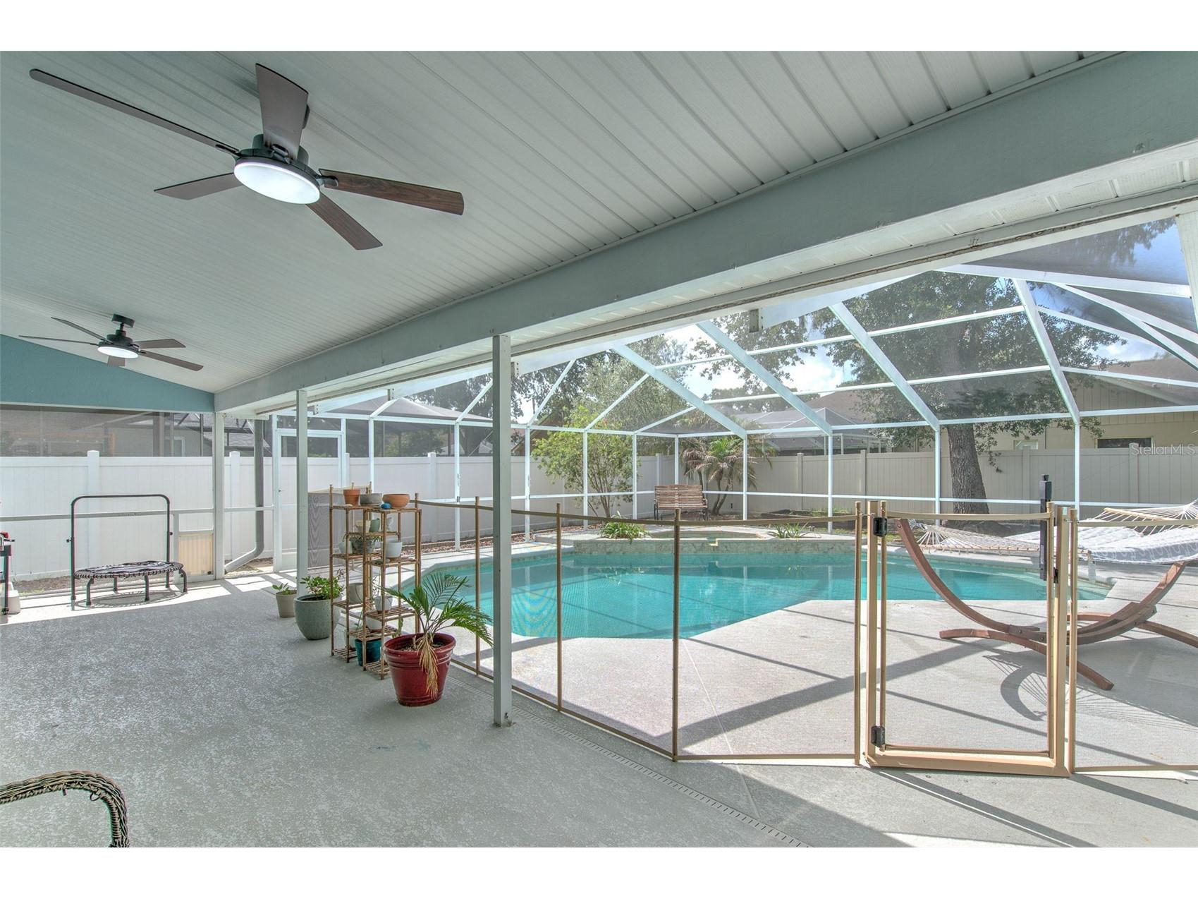 2327 Eagle Bluff Drive Valrico FL 33596 TB8512329 image23