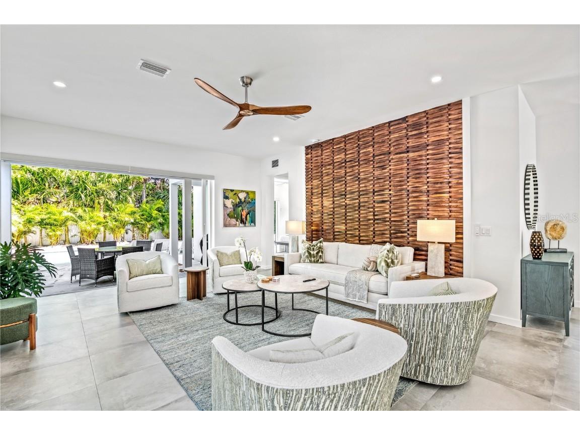 2327 Hillview Street Sarasota FL 34239 A4623881 image14