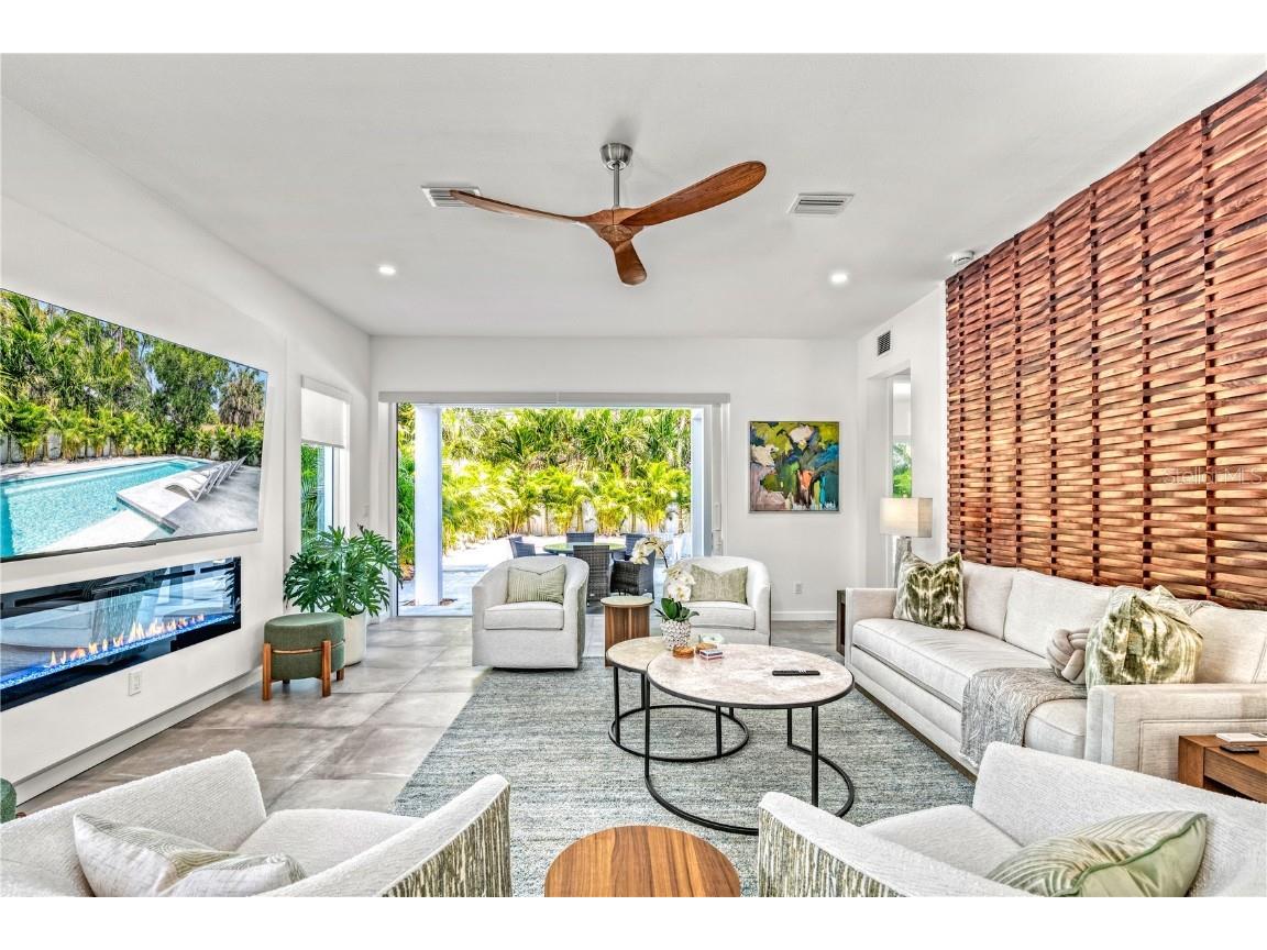 2327 Hillview Street Sarasota FL 34239 A4623881 image15