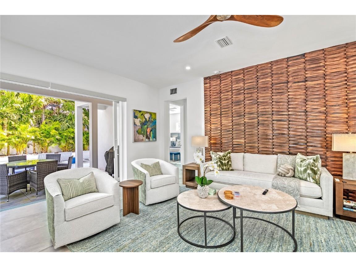 2327 Hillview Street Sarasota FL 34239 A4623881 image17