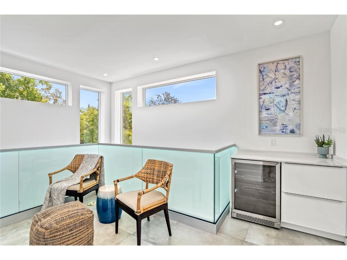 2327 Hillview Street Sarasota FL 34239 A4623881 image27