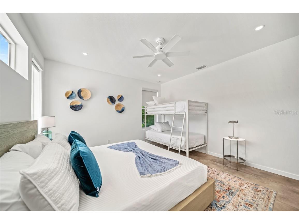 2327 Hillview Street Sarasota FL 34239 A4623881 image34