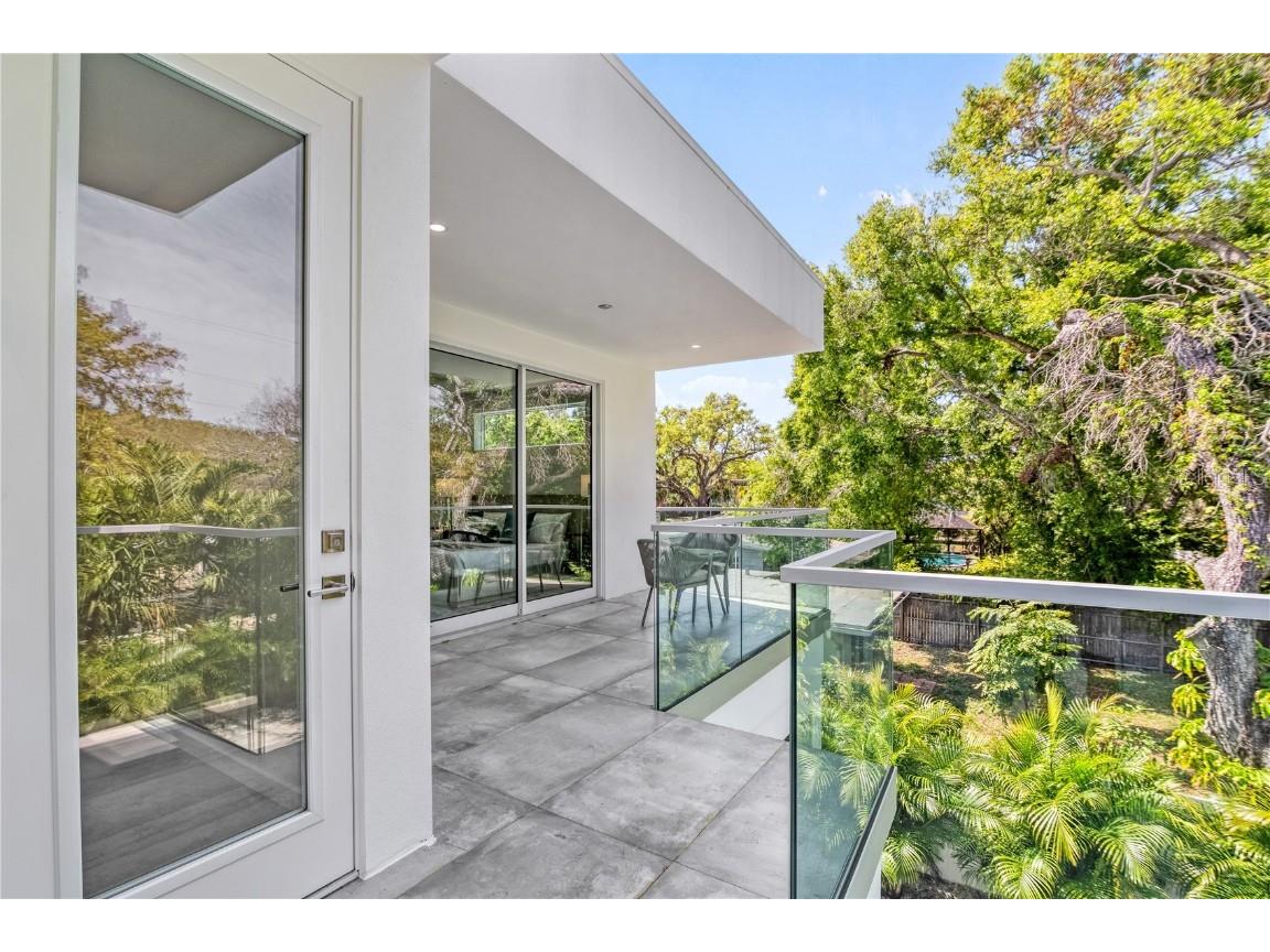 2327 Hillview Street Sarasota FL 34239 A4623881 image51