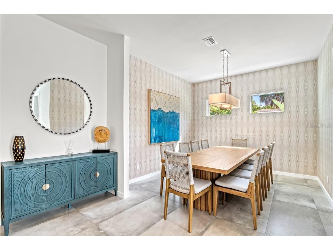 2327 Hillview Street Sarasota FL 34239 A4644963 image14