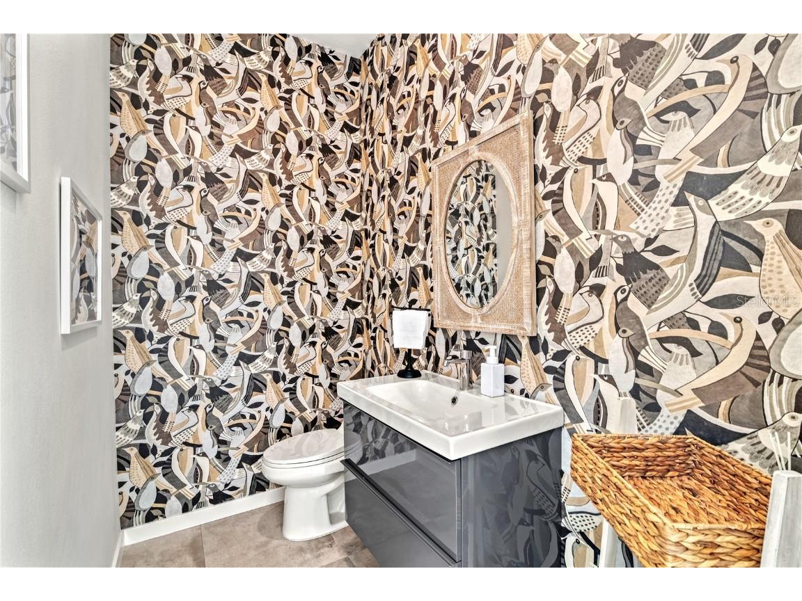 2327 Hillview Street Sarasota FL 34239 A4644963 image16