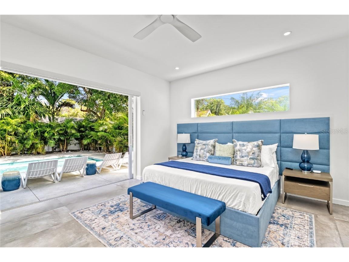 2327 Hillview Street Sarasota FL 34239 A4644963 image22