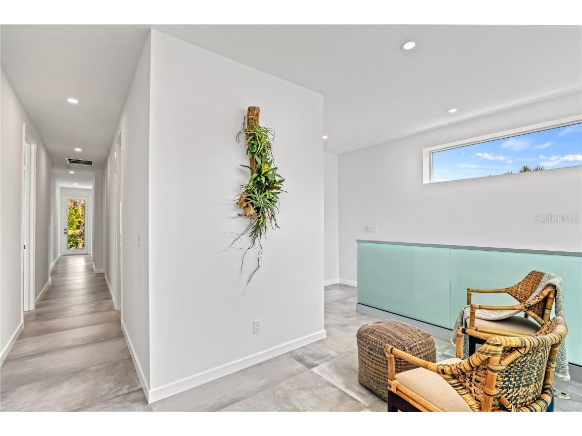 2327 Hillview Street Sarasota FL 34239 A4644963 image31