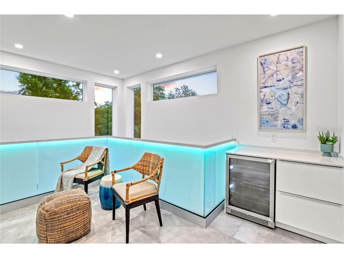 2327 Hillview Street Sarasota FL 34239 A4644963 image32