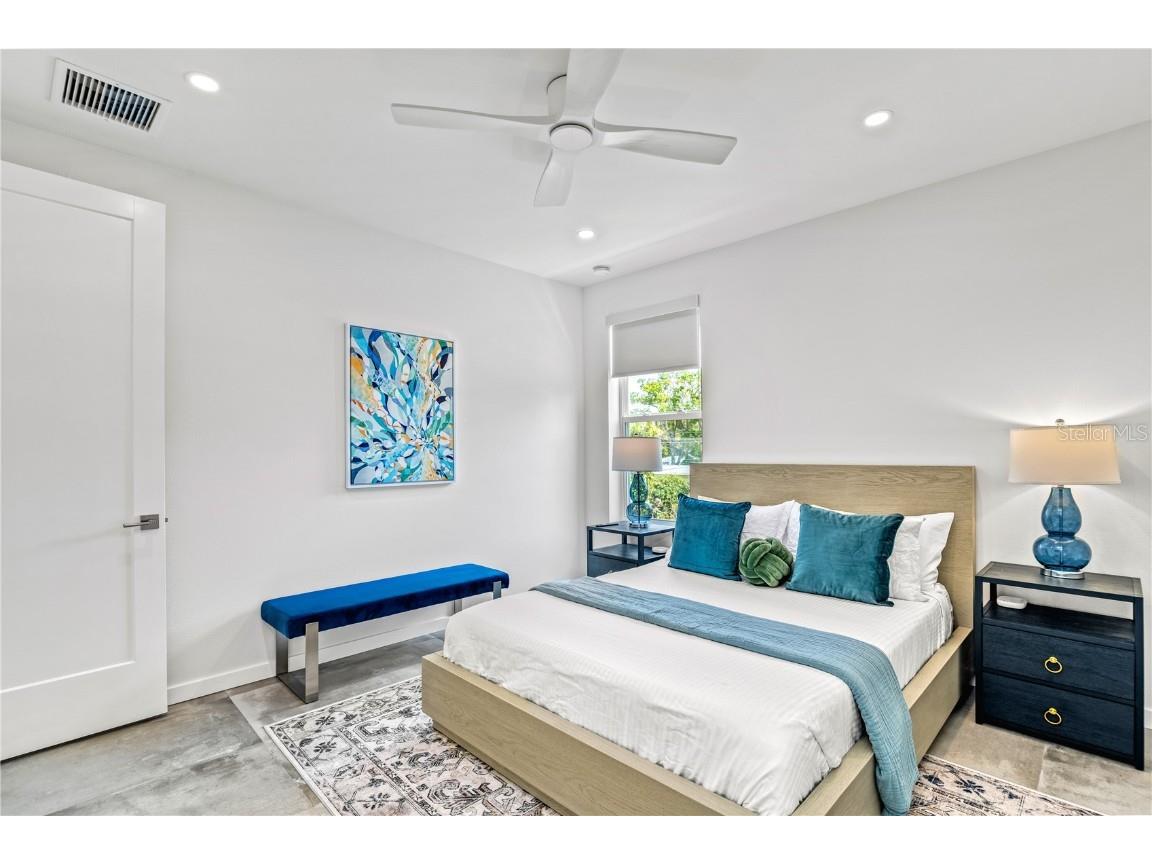 2327 Hillview Street Sarasota FL 34239 A4644963 image34