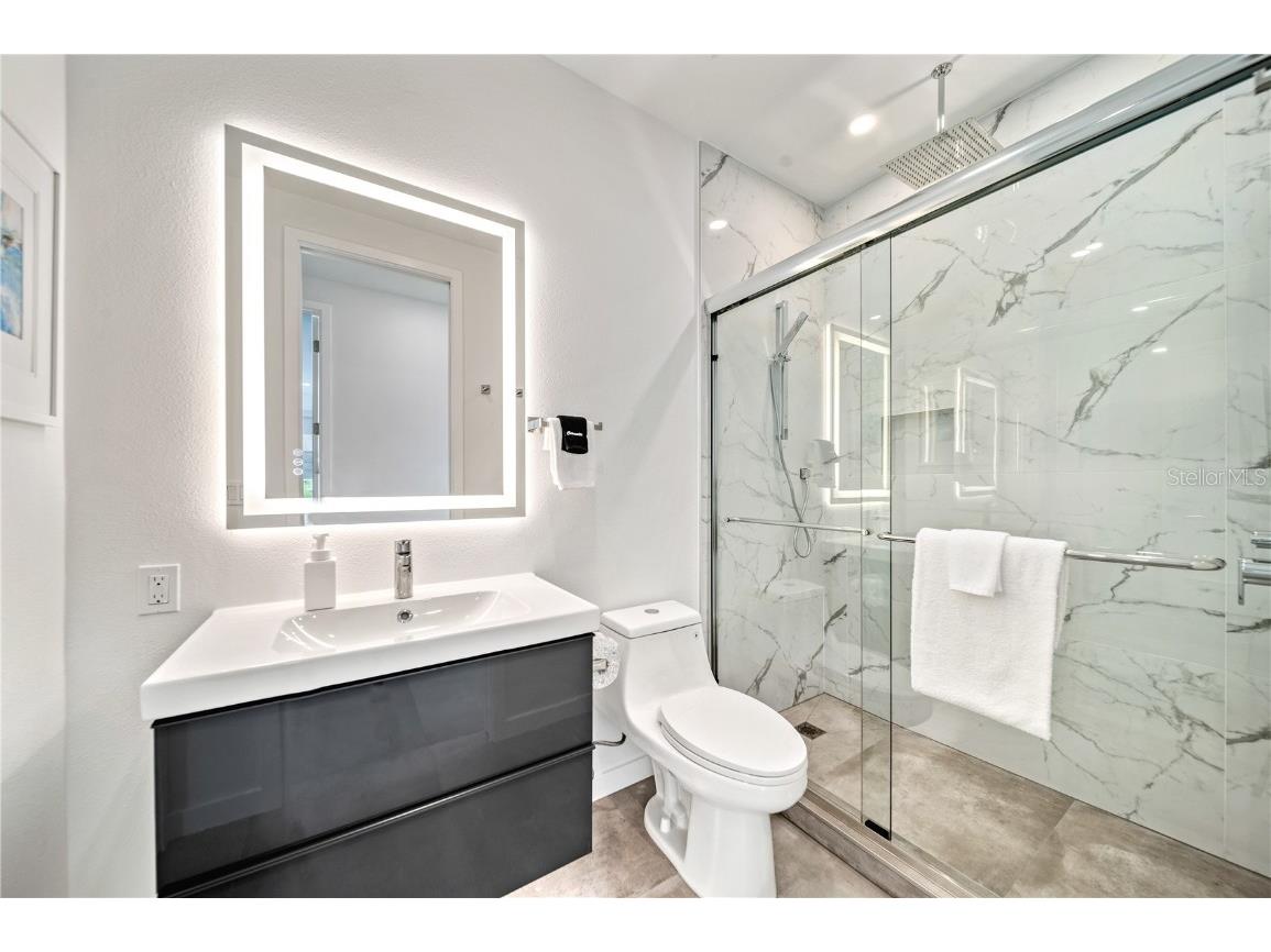 2327 Hillview Street Sarasota FL 34239 A4644963 image37