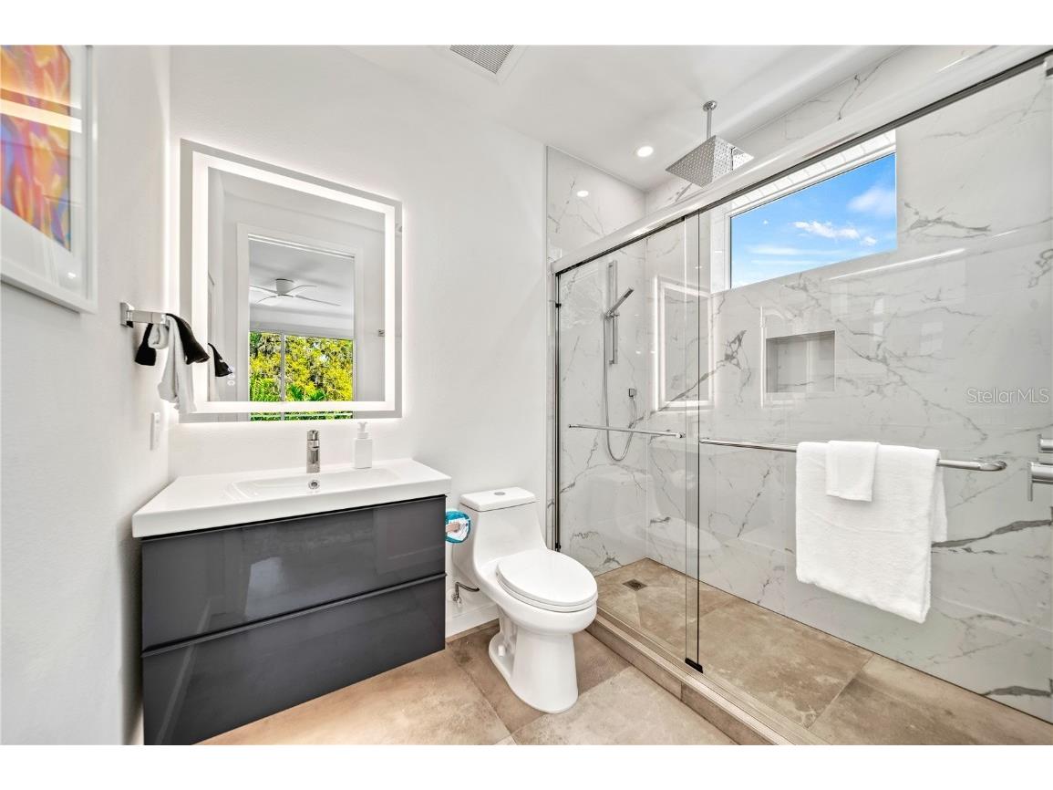 2327 Hillview Street Sarasota FL 34239 A4644963 image41