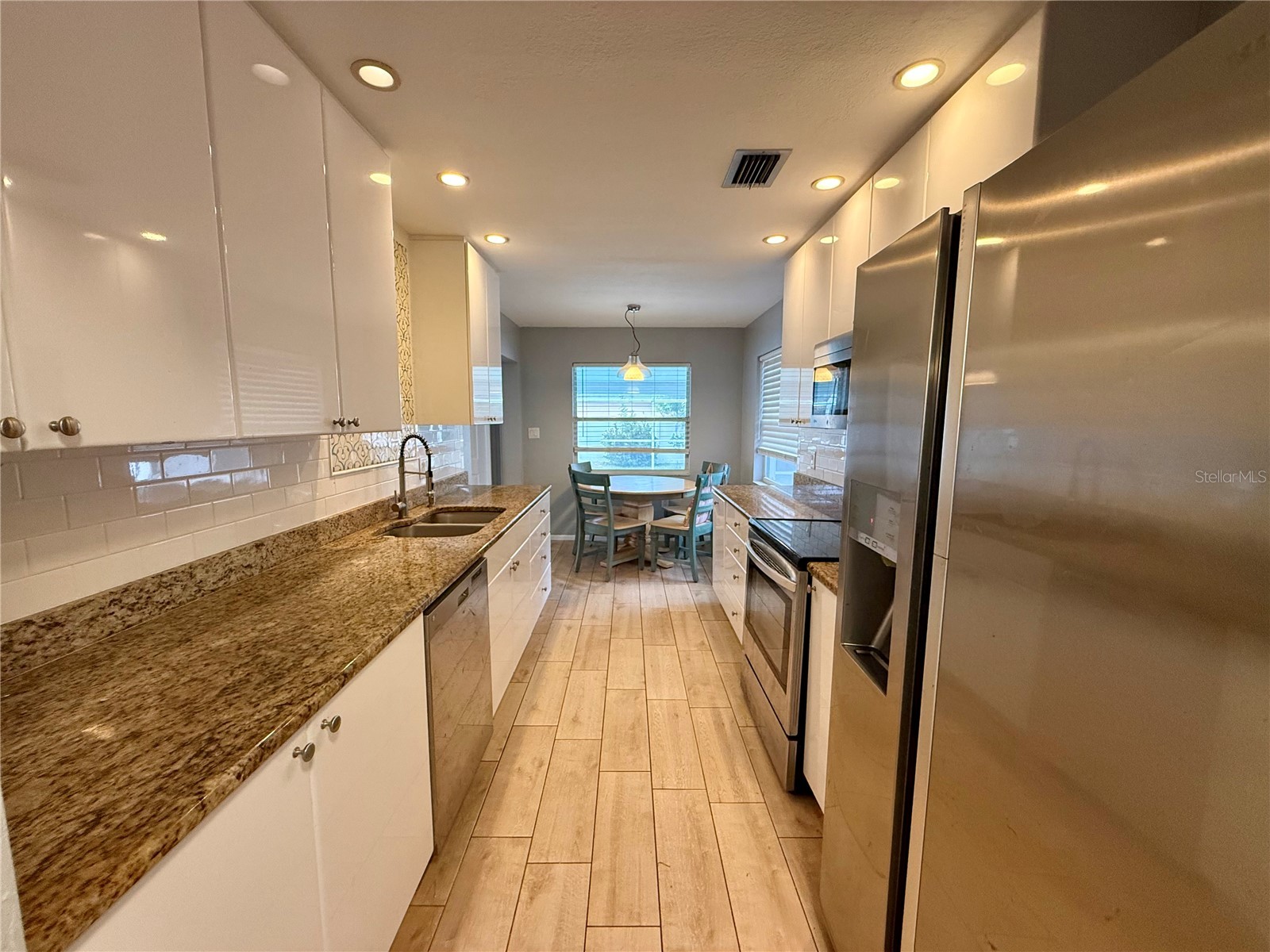 2328 Cass Street Sarasota FL 34231 A4679893 image11